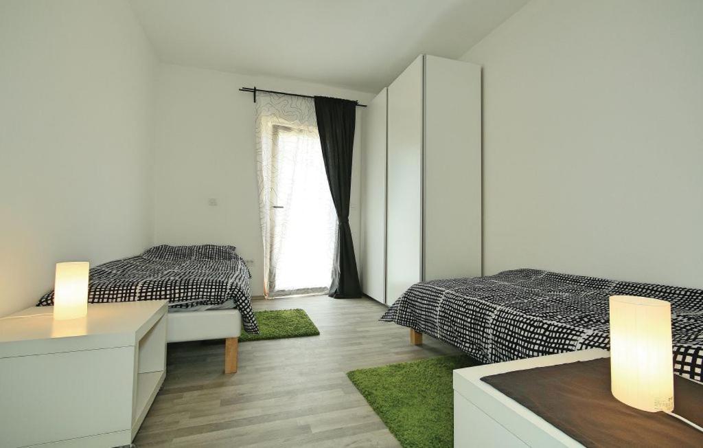 Apartment Luciana 2 *